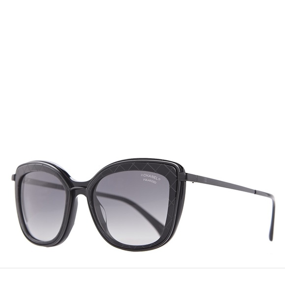 CHANEL 😎 CH4238A Black Polarized Sunnies - Picture 6 of 9